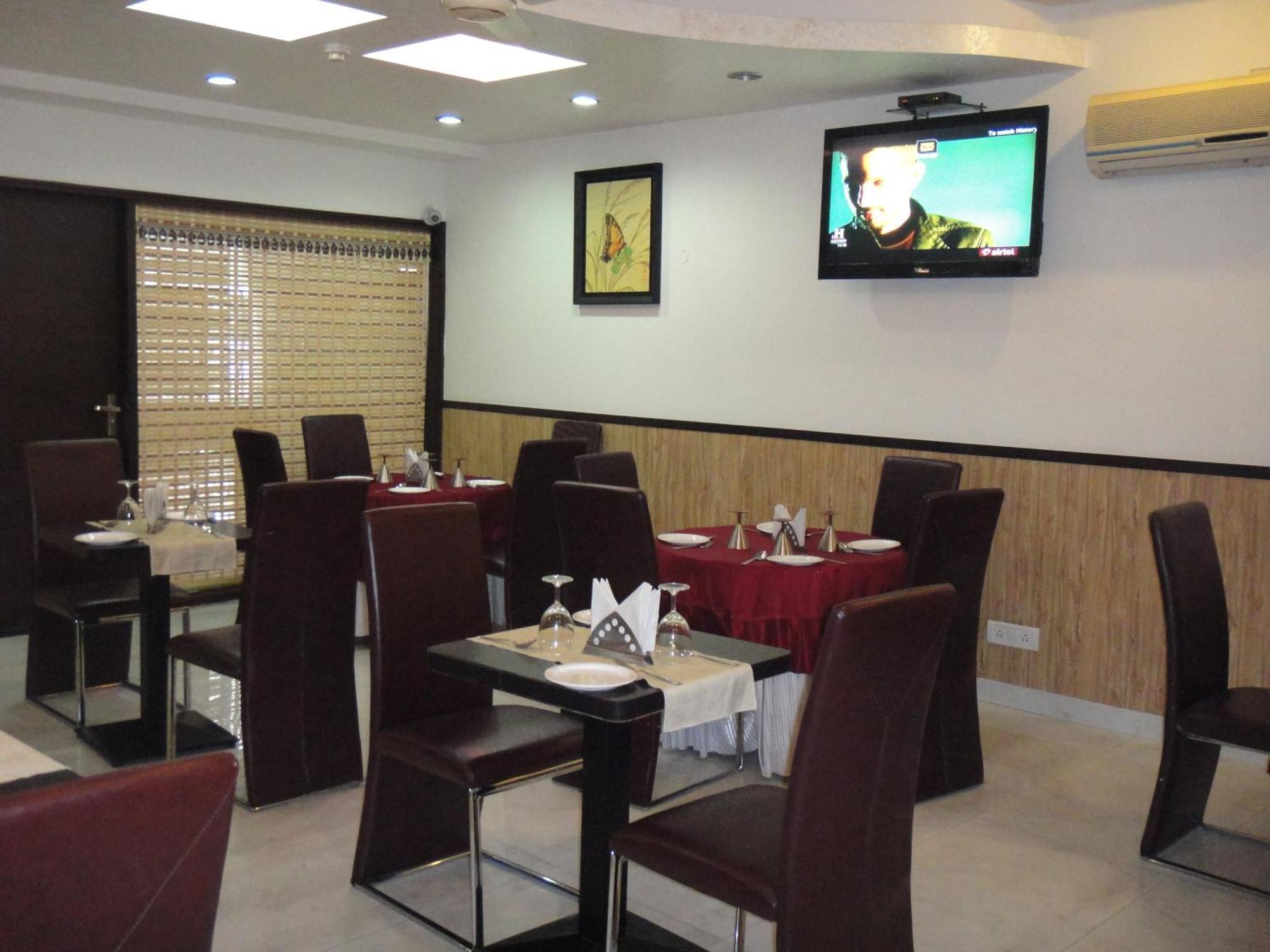 Hotel Orbit 34 Chandīgarh Εξωτερικό φωτογραφία